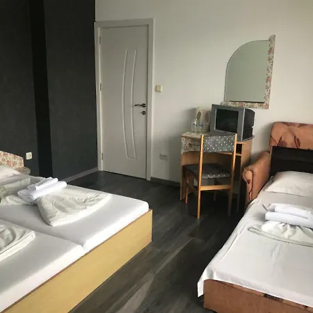 Guest Dimitrovi Guest house *